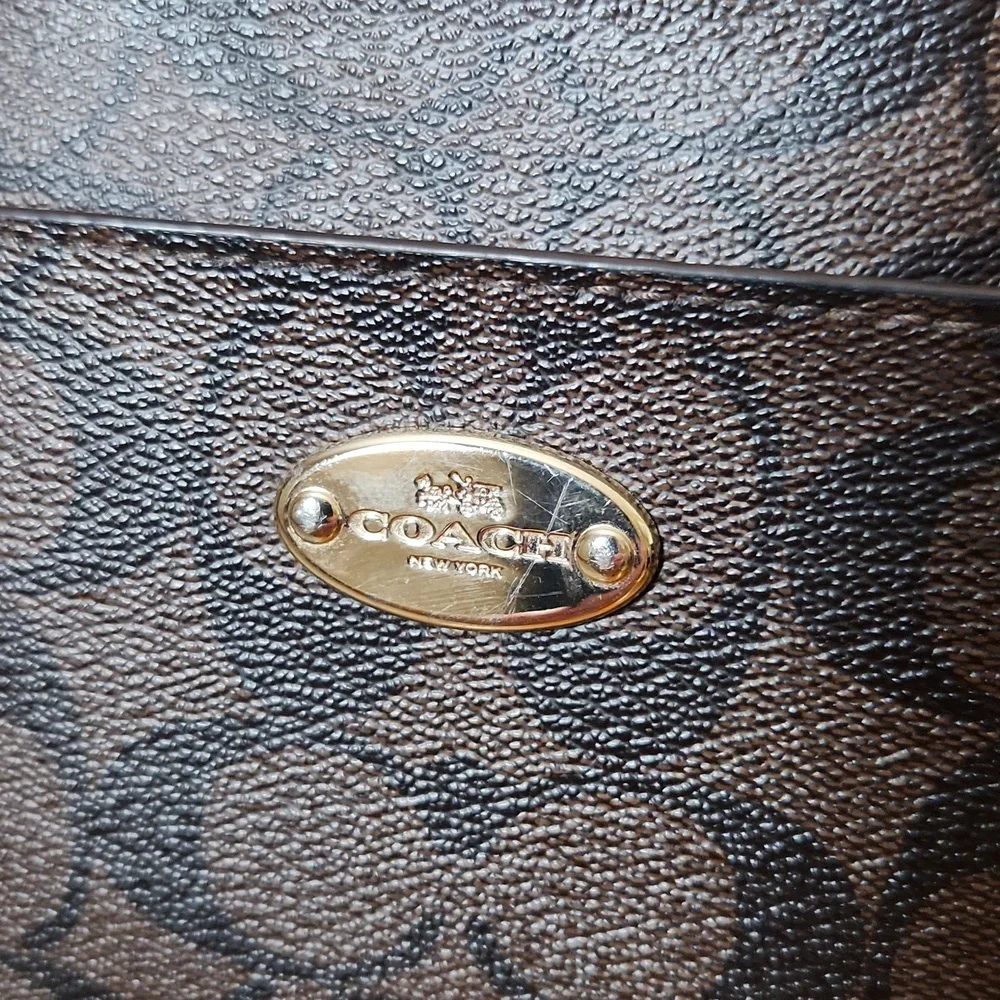 Coach East West pop crossbody